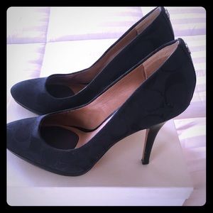 Size 8M Black Signature Coach heels.